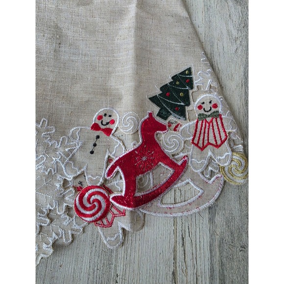 Isaac mizrahi gingerbread tree skirt House toys red green new